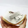 여자 아이를위한 샌들 아이 키즈 소년 아기 유아 신발 제거 가능한 스 퀴커 소프트 밑창이있는 첫 워커 240313