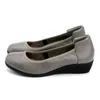 Scarpe casual 2024 Moda donna fatte a mano Plus Size Zeppe piatte in vera pelle Appartamenti da donna Mamma che lavora Sapato Feminino