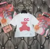 Luxus-Designer-Kleidungssets für Babys, Kinder-T-Shirt, rosafarbene, mit Monogramm versehene, kürzeste Kleidung, britische Modemarke, Sommer-Kinderschätze und Mädchen-Baumwoll-Zweiteiler