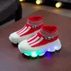 HBP Non-Brand Fashion Günstige Schwarz Rot Farben Unisex USB Ladelicht High Top Flache LED Schuhe für Kinder