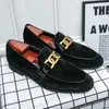 HBP icke-varumärke storlek 14 corduroy material mode män loafers skor glid på klänningskor