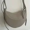 Designer French Women's Single Handbag Shop %60 Wholesale Retail Niche Bag Palm Pattern Crcent Fashion Versatile Underarm Live Broadcast