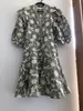 French Dress 24 New Sand/Ro Summer Women's V-hals ihåligt ut små skrynkliga krysantemum broderi bubbelhylsa kjol för barn