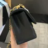 Luxuriöse Designer-Klassiker-Mini-Klappentasche, Handtasche für Damen, Designer-Tasche, modische Perle, kleine quadratische Tasche, klassische Schulter-Crossbody-Geldbörse, Klappen-Geldbörse, rosafarbene Ketten-Tragetaschen