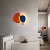 Vägglampa modern kreativ färgglad LED -ljus för restaurang vardagsrumskorridor bakgrund dekorativ personlighetskonst sconces
