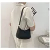 Schoudertassen Mode Dames Crossbody Handtas Tote Leer Retro Pure Kleur PU Casual Wind Grote capaciteit Nis Origineel ontwerp