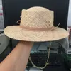 Ankomst raffia stråhatt för kvinnor med brev och kedja breda grimsköpa solhatt sommarhattar lady beach cap 240309