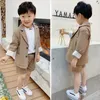 Ragazzi Ragazze Casual Abiti Hansome Set Bambini Primavera Estate Blazer Pantaloni / pantaloncini 2 pezzi Set di vestiti Kid Birthday Party Show Costume 240313