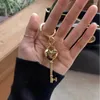 Nyckelringar Key Chain Pendant Heart Lock Shaped Keychain Fashionable Par Multifunktionell väskedekoration