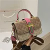 Borsa a spalla da donna con stampa di nuova tendenza quadrata piccola, versatile, a contrasto di colore, vendita con sconto del 60% nel negozio online