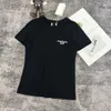 女性TシャツデザイナーTシャツ女性ファッションヘビーデューティレタリングラインストーングラフィックティーサマーハンドメイドビーズ半袖トップ