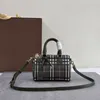 Designerskie worki do kręgli najwyższej jakości kobiety Crossbody Bor Brown Green Calfksin skórzany zamek błyskawiczny Zamknięte dwa rozmiary luksusowa dama mała torebka TOTE