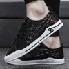 HBP icke-varumärke Kina Tillverkare Factory Price Pu Leather Breattable Zapatillas Casual Walking Shoes for Men