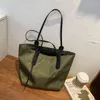 Sacos de noite Outono Grande Capacidade Bolsa Feminina 2024 Moda Coreana Um Ombro Tote Nylon Soild Cor Bolsa e Bolsas Bolsas B002