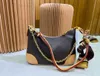 Luxury Designer Bag Croissant Bags äkta läder kvinnors väska brun blomma vintage underarmsäck ladys mode mångsidig axel crossbody väska m45832 plånbok