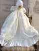 2021 rendas vestido de batismo rendas lantejoulas bebê infantil da criança meninas vestidos batismo com gorro branco marfim5941292