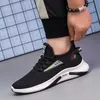 HBP Chaussures de sport tissées volantes décontractées pour hommes sans marque avec chaussures respirantes à lacets confortables et douces