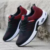 China Factory Fashion Lågpris Hållbart snörning Non-Slip Mens Sports Running Shoes and Sneakers