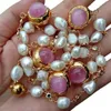 YYGEM – collier de perles baroques blanches d'eau douce, chaîne pavée en Cz, œil de chat rose, longue chaîne de pull, 34 enveloppes, fait à la main pour femmes, 240305