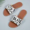 Hausschuhe Frauen Sommer Flache Leopard 2024 Casual Sandlas Frau Dicken Boden Plattform Sandalen Schuhe Plus Größe 43