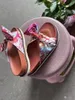 Kapdy 2024 Style Lady Shoe Casual Damskie Piękne slajdy moda Famale's Cute Simple Girl's Butterfly Sandals