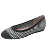 Casual Shoes 2024 Fashion Round Head Shallow Lattice Soft Bottom Non Slip Flat Woven Large Size Ballet Women's