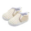 2024 First Walkers Baby Baby chaussures plates Stripe Imprimes Pantanes sans glissement