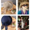 ワイドブリム帽子女性の夏の太陽の帽子ビーチ外出ストロー折りたたみ式女性旅行休暇UV保護通気可能なバイザーキャップ