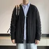 남자 스웨터 가을 Jacquard v-Neck 컬러 블록 카디건 일본 청소년 느슨한 캐주얼 하이 스트리트 스웨터 재킷 남성 옷
