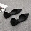 Scarpe casual da donna di grandi dimensioni 2024 Primavera Moda a punta piatta piatta versatile sandali ad aria laterali Baotou