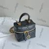 أكياس CC الفاخرة العلامة التجارية المصممة للسيدات Vanity Crossbody الكتف مع Goldsilver Metal Matelware Matelasse Chain Handbags Caviar Leather C uica