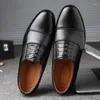 Walking Shoes Formal Three Joint Leather for Men's Foot Covers Business Casual spetsig andningsspets