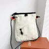 Axelväskor mode mini vattentät resväska små fyrkantiga män kvinnor handväska messenger unisex crossbody 2024