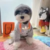 Ropa para perros de diseñador Ropa para perros de algodón suave Sudadera con capucha cálida para perros con patrón de letras clásicas, sudadera con capucha para perros de invierno frío para cachorros, niñas, niños, traje acogedor para perros S A975