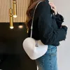 Sacs à cosmétiques en forme de cœur pour femmes, sac à bandoulière, pochette rouge d'amour, cadeaux de saint-valentin, sacs à main de luxe