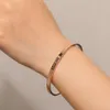 Gravado em aço inoxidável com strass para casais, pulseira de abertura inspiradora em aço titânio, pulseiras mantra