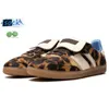 2024 Casual Shoes For Men Women Designer Flat Sneaker Low Top Leopard Hair Brown White Black Green Orange Royal Blue Crystal Beige Pink Mens Trainers Sport Sneakers