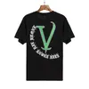 VLONE T-shirt Grande "V" Maglietta da uomo / da donna Coppie Casual Tendenza moda High Street Allentata HIP-HOP Camicia girocollo stampata in cotone 100% TAGLIA USA S-XL 1570