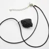 Pendentif Colliers 1 pcs/lot pierre naturelle tourmaline noire forme irrégulière minerai brut cuir corde collier bricolage fabrication de bijoux accessoires