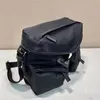 Neueste 2024 Re Nylon Leder Umhängetasche Luxus Designer Echtleder Dreieck Schnalle Umhängetasche Verstellbare gewebte Riemen Handtasche Top Qualität 10A