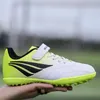 HBP icke-varumärkesfabrik Kids Boy Soccer Cleats Sneakers Vuxna startar män fotbollsskor inomhus professionella barn fotbollsskor stövlar sneakers