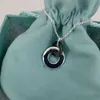 Designer Tiffay och Co S925 Sterling Silver 1837 Double Ring Necklace Womens Net Red ClaVicle Chain Personlighet Manlig par Black Ring Pendant
