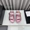 صندل مصمم جديد ساخن شببر 2024 SS Slides Slides Womens Mule Beach Flat Shoes 100 ٪ جلود جلدية بدون حزام خلفي الصيف صندل جلدي مبطن