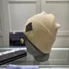 Bonnet de créateur classique automne hiver style chaud bonnet chapeau hommes et femmes mode casquette tricotée chapeaux laine extérieure casquettes de crâne chaudes bonnet