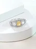 Bagues de cluster Desire Light Luxury Yellow Diamond 925 Bague en argent sertie de style polyvalent et simple à haute teneur en carbone quotidien