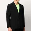 Mens 정장 Homme Issey Plisse Miyake Pleated Fabric Suit Pleat Pentuful 느낌 여가 시간 다목적 간단한 남자의 느슨한 코트