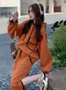 Рабочие платья с капюшоном и юбкой, комплект из двух предметов, осень 2024, женский свободный элегантный пуловер с длинным рукавом в корейском стиле, толстовка с эластичной резинкой на талии 2276