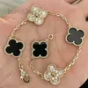 Van Armband Cleef Four Leafs Clover Armband Designer Jewlery Rose Gold Armband For Woman Luxury Silver Four Leaf Charm Braclet med Box 11