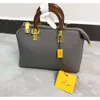 Fabrik 50 % Rabatt auf Werbemarken-Designer-Damenhandtaschen, kleine Tasche, Damenhandtasche, neues Boston-Siegel der F-Familie