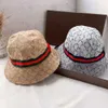 Cappelli a tesa larga Cappelli a secchiello Vendita calda di alta qualità lettere in stile caldo cappello da pescatore cappello da cowboy a tesa larga cappello parasole con etichetta senza